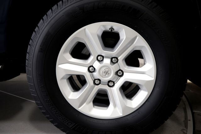 2005 Toyota 4Runner Sport Edition | Burbank, California | MDK International 2005 Toyota 4Runner Sport Edition | Burbank, California | MDK International