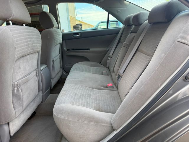 2005 Toyota Camry LE