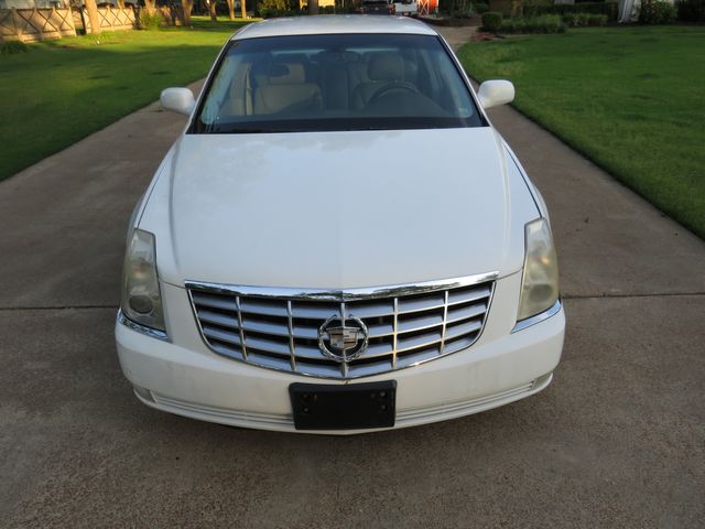 2006 Cadillac DTS   Only 64k Miles  New Tires