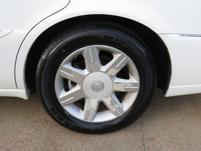 2006 Cadillac DTS   Only 64k Miles  New Tires
