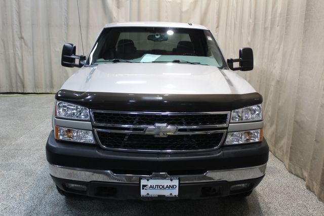2006 Chevrolet Silverado 2500HD 4x4 LT1 | Roscoe, IL | Autoland Outlets 2006 Chevrolet Silverado 2500HD 4x4 LT1 | Roscoe, IL | Autoland Outlets