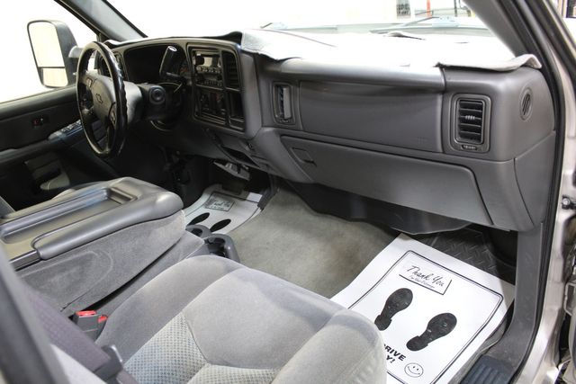 2006 Chevrolet Silverado 2500HD 4x4 LT1 | Roscoe, IL | Autoland Outlets 2006 Chevrolet Silverado 2500HD 4x4 LT1 | Roscoe, IL | Autoland Outlets