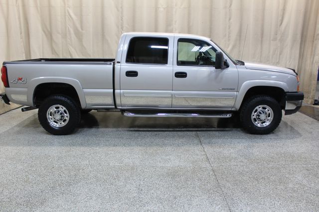 2006 Chevrolet Silverado 2500HD 4x4 LT1 | Roscoe, IL | Autoland Outlets 2006 Chevrolet Silverado 2500HD 4x4 LT1 | Roscoe, IL | Autoland Outlets