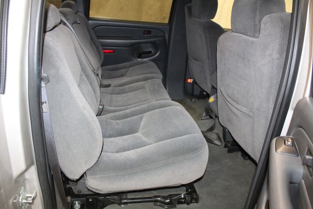 2006 Chevrolet Silverado 2500HD 4x4 LT1 | Roscoe, IL | Autoland Outlets 2006 Chevrolet Silverado 2500HD 4x4 LT1 | Roscoe, IL | Autoland Outlets