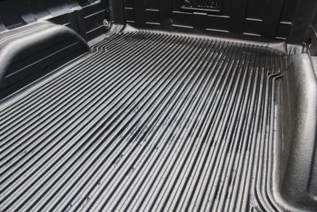 2006 Chevrolet Silverado 2500HD 4x4 LT1 | Roscoe, IL | Autoland Outlets 2006 Chevrolet Silverado 2500HD 4x4 LT1 | Roscoe, IL | Autoland Outlets