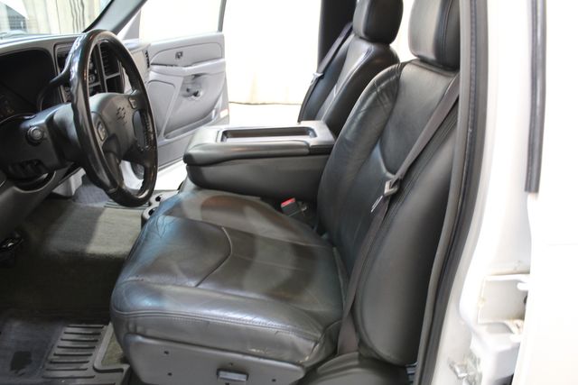 2006 Chevrolet Silverado 2500HD Diesel 4x4 LT1 | Roscoe, IL | Autoland Outlets 2006 Chevrolet Silverado 2500HD Diesel 4x4 LT1 | Roscoe, IL | Autoland Outlets