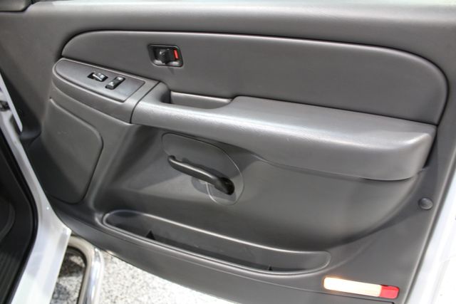 2006 Chevrolet Silverado 2500HD Diesel 4x4 LT1 | Roscoe, IL | Autoland Outlets 2006 Chevrolet Silverado 2500HD Diesel 4x4 LT1 | Roscoe, IL | Autoland Outlets