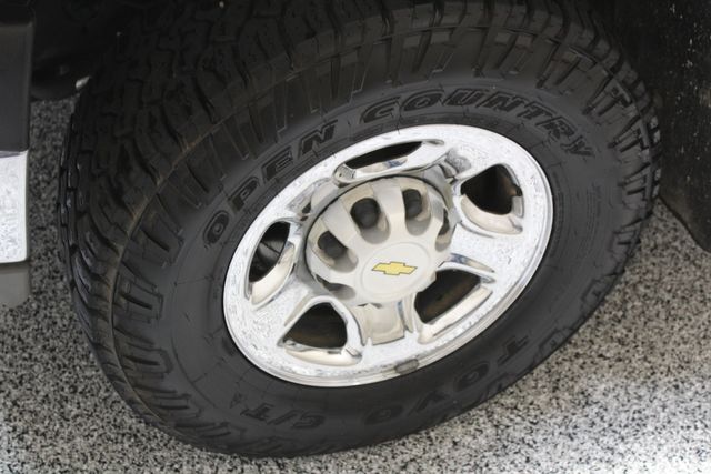 2006 Chevrolet Silverado 2500HD Diesel 4x4 LT1 | Roscoe, IL | Autoland Outlets 2006 Chevrolet Silverado 2500HD Diesel 4x4 LT1 | Roscoe, IL | Autoland Outlets