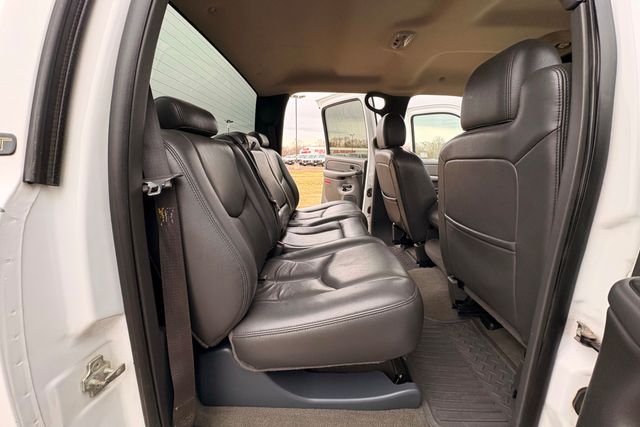 2006 Chevrolet Silverado 2500HD Diesel 4x4 LT1 | Roscoe, IL | Autoland Outlets 2006 Chevrolet Silverado 2500HD Diesel 4x4 LT1 | Roscoe, IL | Autoland Outlets