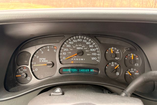 2006 Chevrolet Silverado 2500HD Diesel 4x4 LT1 | Roscoe, IL | Autoland Outlets