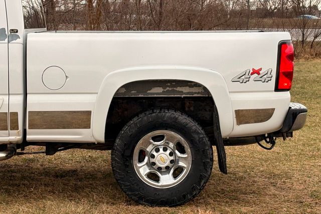 2006 Chevrolet Silverado 2500HD Diesel 4x4 LT1 | Roscoe, IL | Autoland Outlets