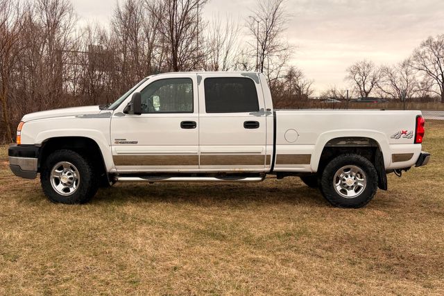 2006 Chevrolet Silverado 2500HD Diesel 4x4 LT1 | Roscoe, IL | Autoland Outlets