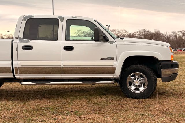 2006 Chevrolet Silverado 2500HD Diesel 4x4 LT1 | Roscoe, IL | Autoland Outlets