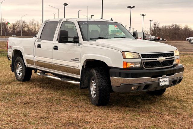2006 Chevrolet Silverado 2500HD Diesel 4x4 LT1 | Roscoe, IL | Autoland Outlets