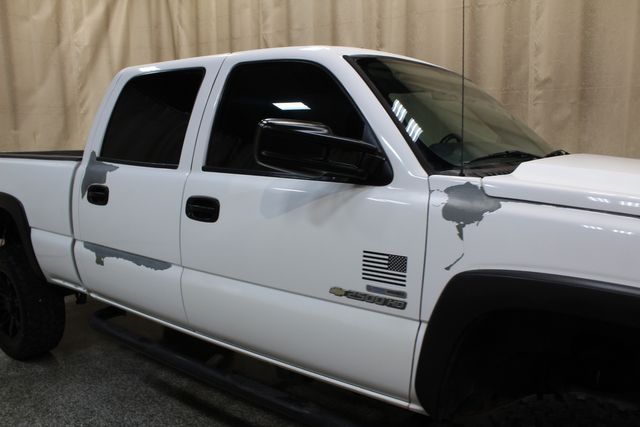 2006 Chevrolet Silverado 2500HD Diesel 4x4 Work Truck | Roscoe, IL | Autoland Outlets 2006 Chevrolet Silverado 2500HD Diesel 4x4 Work Truck | Roscoe, IL | Autoland Outlets
