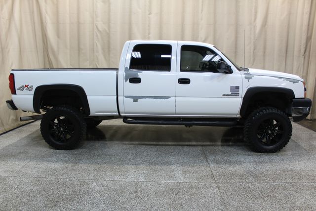 2006 Chevrolet Silverado 2500HD Diesel 4x4 Work Truck | Roscoe, IL | Autoland Outlets 2006 Chevrolet Silverado 2500HD Diesel 4x4 Work Truck | Roscoe, IL | Autoland Outlets