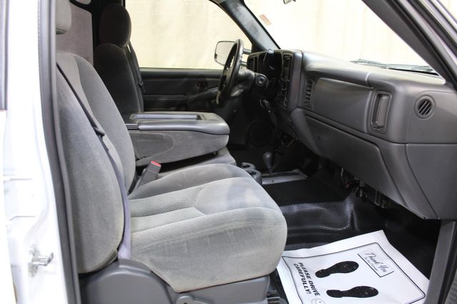 2006 Chevrolet Silverado 2500HD Diesel 4x4 Work Truck | Roscoe, IL | Autoland Outlets 2006 Chevrolet Silverado 2500HD Diesel 4x4 Work Truck | Roscoe, IL | Autoland Outlets