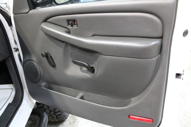 2006 Chevrolet Silverado 2500HD Diesel 4x4 Work Truck | Roscoe, IL | Autoland Outlets 2006 Chevrolet Silverado 2500HD Diesel 4x4 Work Truck | Roscoe, IL | Autoland Outlets