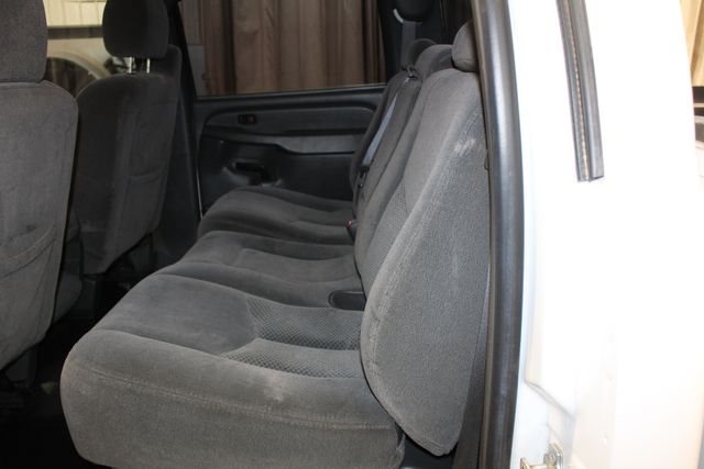2006 Chevrolet Silverado 2500HD Diesel 4x4 Work Truck | Roscoe, IL | Autoland Outlets 2006 Chevrolet Silverado 2500HD Diesel 4x4 Work Truck | Roscoe, IL | Autoland Outlets