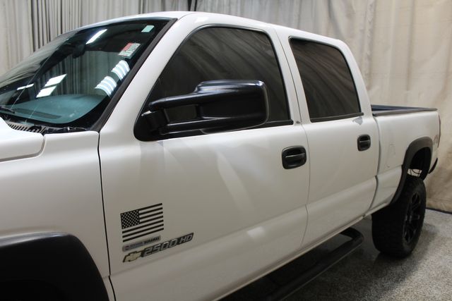 2006 Chevrolet Silverado 2500HD Diesel 4x4 Work Truck | Roscoe, IL | Autoland Outlets 2006 Chevrolet Silverado 2500HD Diesel 4x4 Work Truck | Roscoe, IL | Autoland Outlets