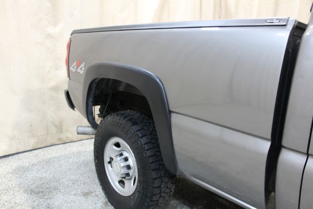 2006 Chevrolet Silverado 2500HD Diesel 4x4 Work Truck | Roscoe, IL | Autoland Outlets 2006 Chevrolet Silverado 2500HD Diesel 4x4 Work Truck | Roscoe, IL | Autoland Outlets