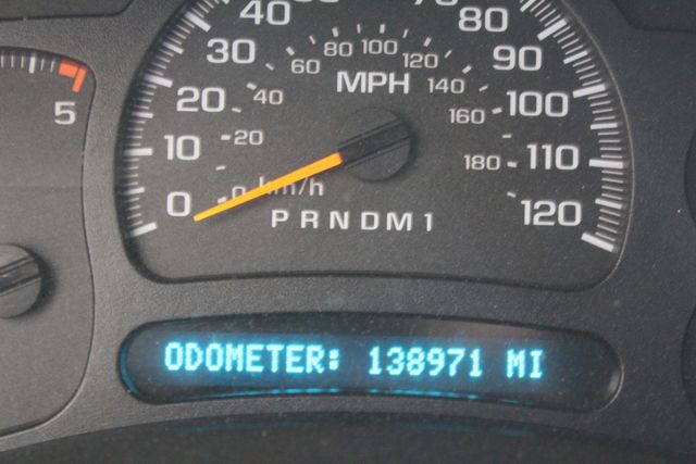 2006 Chevrolet Silverado 2500HD Diesel 4x4 Work Truck | Roscoe, IL | Autoland Outlets 2006 Chevrolet Silverado 2500HD Diesel 4x4 Work Truck | Roscoe, IL | Autoland Outlets