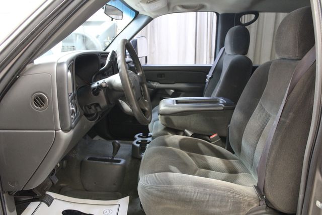 2006 Chevrolet Silverado 2500HD Diesel 4x4 Work Truck | Roscoe, IL | Autoland Outlets 2006 Chevrolet Silverado 2500HD Diesel 4x4 Work Truck | Roscoe, IL | Autoland Outlets