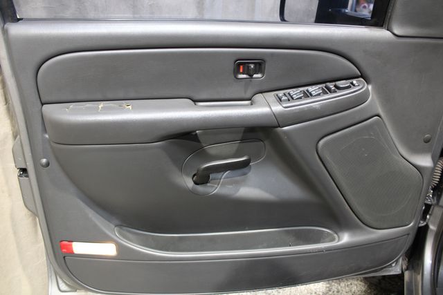 2006 Chevrolet Silverado 2500HD Diesel 4x4 Work Truck | Roscoe, IL | Autoland Outlets 2006 Chevrolet Silverado 2500HD Diesel 4x4 Work Truck | Roscoe, IL | Autoland Outlets