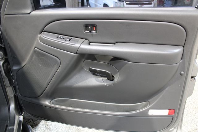 2006 Chevrolet Silverado 2500HD Diesel 4x4 Work Truck | Roscoe, IL | Autoland Outlets 2006 Chevrolet Silverado 2500HD Diesel 4x4 Work Truck | Roscoe, IL | Autoland Outlets