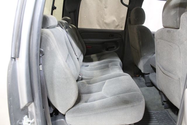 2006 Chevrolet Silverado 2500HD Diesel 4x4 Work Truck | Roscoe, IL | Autoland Outlets 2006 Chevrolet Silverado 2500HD Diesel 4x4 Work Truck | Roscoe, IL | Autoland Outlets