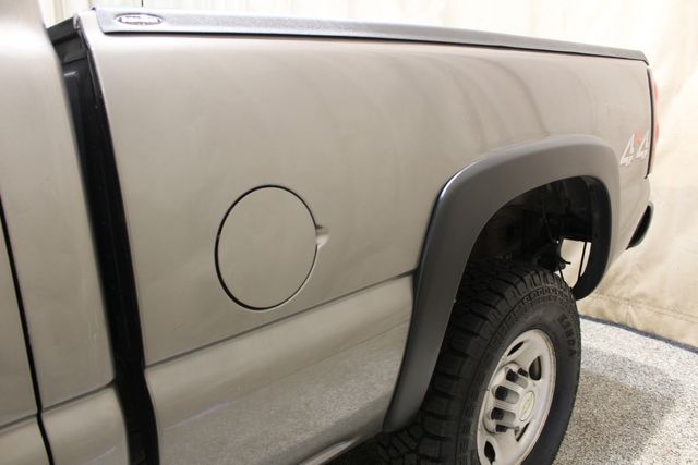 2006 Chevrolet Silverado 2500HD Diesel 4x4 Work Truck | Roscoe, IL | Autoland Outlets 2006 Chevrolet Silverado 2500HD Diesel 4x4 Work Truck | Roscoe, IL | Autoland Outlets