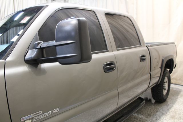 2006 Chevrolet Silverado 2500HD Diesel 4x4 Work Truck | Roscoe, IL | Autoland Outlets 2006 Chevrolet Silverado 2500HD Diesel 4x4 Work Truck | Roscoe, IL | Autoland Outlets