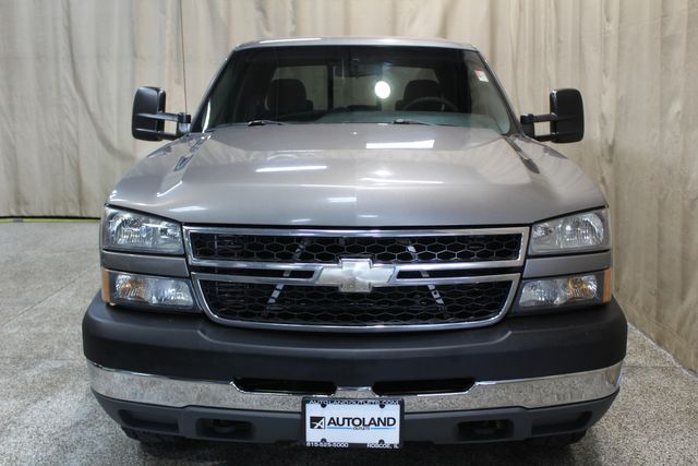 2006 Chevrolet Silverado 2500HD Diesel 4x4 Work Truck | Roscoe, IL | Autoland Outlets 2006 Chevrolet Silverado 2500HD Diesel 4x4 Work Truck | Roscoe, IL | Autoland Outlets
