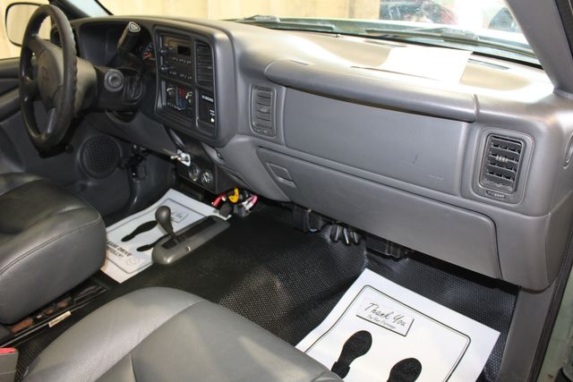 2006 Chevrolet Silverado 2500HD Diesel 4x4 Military Grade Work Truck | Roscoe, IL | Autoland Outlets 2006 Chevrolet Silverado 2500HD Diesel 4x4 Military Grade Work Truck | Roscoe, IL | Autoland Outlets