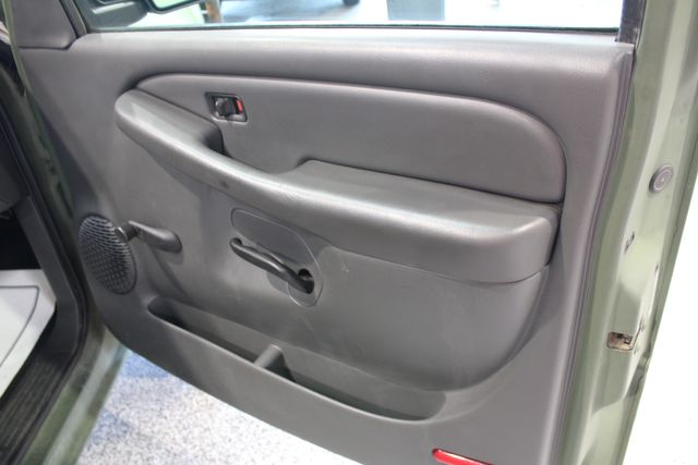 2006 Chevrolet Silverado 2500HD Diesel 4x4 Military Grade Work Truck | Roscoe, IL | Autoland Outlets 2006 Chevrolet Silverado 2500HD Diesel 4x4 Military Grade Work Truck | Roscoe, IL | Autoland Outlets
