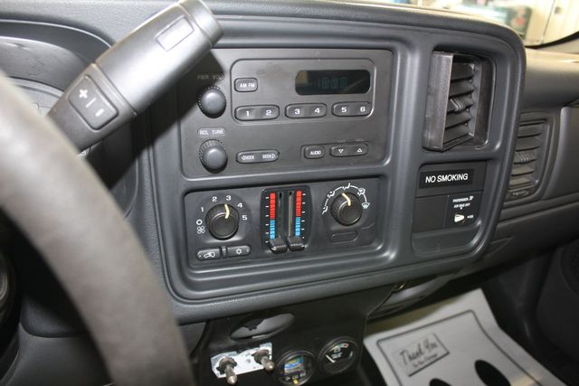 2006 Chevrolet Silverado 2500HD Diesel 4x4 Military Grade Work Truck | Roscoe, IL | Autoland Outlets 2006 Chevrolet Silverado 2500HD Diesel 4x4 Military Grade Work Truck | Roscoe, IL | Autoland Outlets