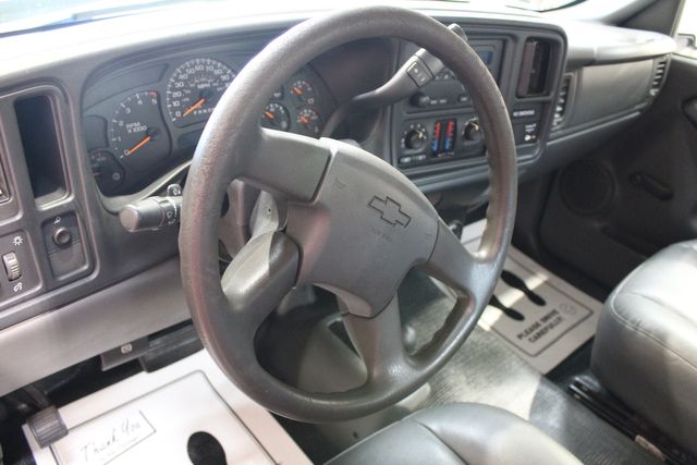 2006 Chevrolet Silverado 2500HD Diesel 4x4 Military Grade Work Truck | Roscoe, IL | Autoland Outlets 2006 Chevrolet Silverado 2500HD Diesel 4x4 Military Grade Work Truck | Roscoe, IL | Autoland Outlets