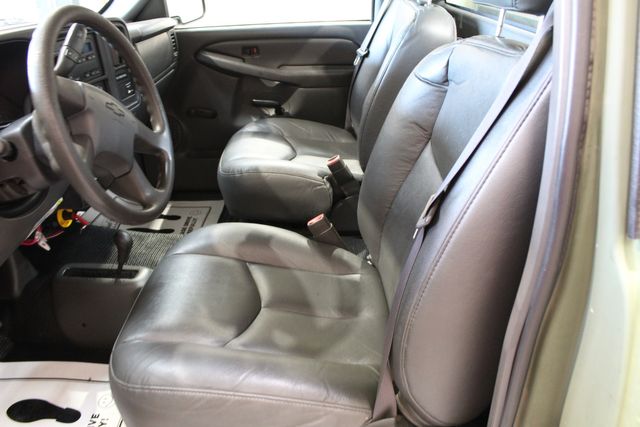 2006 Chevrolet Silverado 2500HD Diesel 4x4 Military Grade Work Truck | Roscoe, IL | Autoland Outlets 2006 Chevrolet Silverado 2500HD Diesel 4x4 Military Grade Work Truck | Roscoe, IL | Autoland Outlets