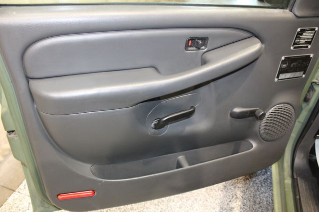 2006 Chevrolet Silverado 2500HD Diesel 4x4 Military Grade Work Truck | Roscoe, IL | Autoland Outlets 2006 Chevrolet Silverado 2500HD Diesel 4x4 Military Grade Work Truck | Roscoe, IL | Autoland Outlets
