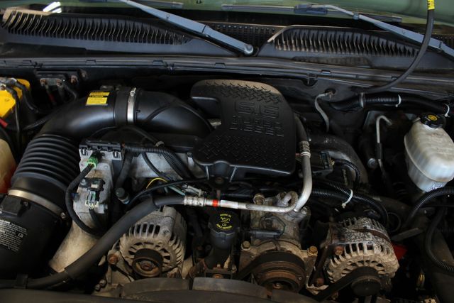 2006 Chevrolet Silverado 2500HD Diesel 4x4 Military Grade Work Truck | Roscoe, IL | Autoland Outlets 2006 Chevrolet Silverado 2500HD Diesel 4x4 Military Grade Work Truck | Roscoe, IL | Autoland Outlets