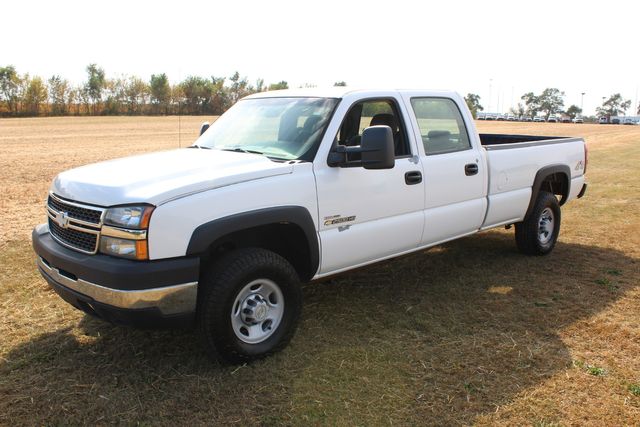 2006 Chevrolet Silverado 2500HD 4x4 Work Truck | Roscoe, IL | Autoland Outlets 2006 Chevrolet Silverado 2500HD 4x4 Work Truck | Roscoe, IL | Autoland Outlets