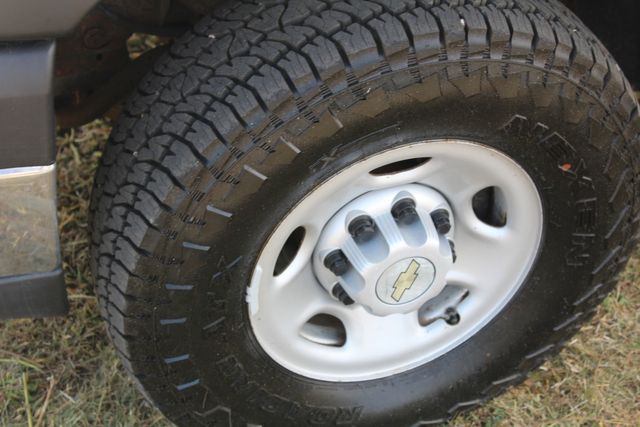 2006 Chevrolet Silverado 2500HD 4x4 Work Truck | Roscoe, IL | Autoland Outlets 2006 Chevrolet Silverado 2500HD 4x4 Work Truck | Roscoe, IL | Autoland Outlets