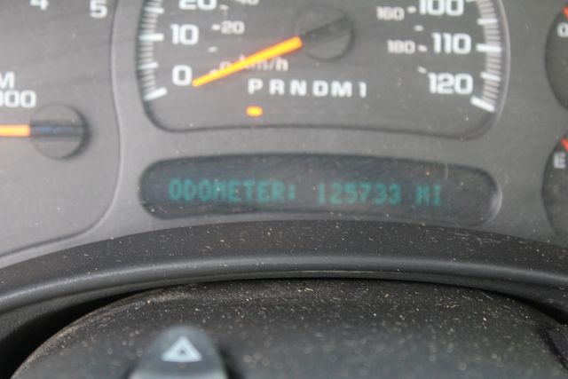 2006 Chevrolet Silverado 2500HD 4x4 Work Truck | Roscoe, IL | Autoland Outlets 2006 Chevrolet Silverado 2500HD 4x4 Work Truck | Roscoe, IL | Autoland Outlets