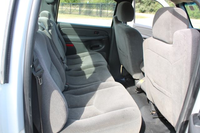 2006 Chevrolet Silverado 2500HD 4x4 Work Truck | Roscoe, IL | Autoland Outlets 2006 Chevrolet Silverado 2500HD 4x4 Work Truck | Roscoe, IL | Autoland Outlets