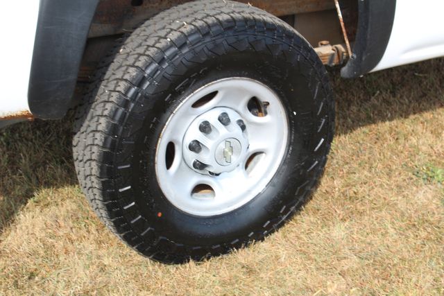 2006 Chevrolet Silverado 2500HD 4x4 Work Truck | Roscoe, IL | Autoland Outlets 2006 Chevrolet Silverado 2500HD 4x4 Work Truck | Roscoe, IL | Autoland Outlets