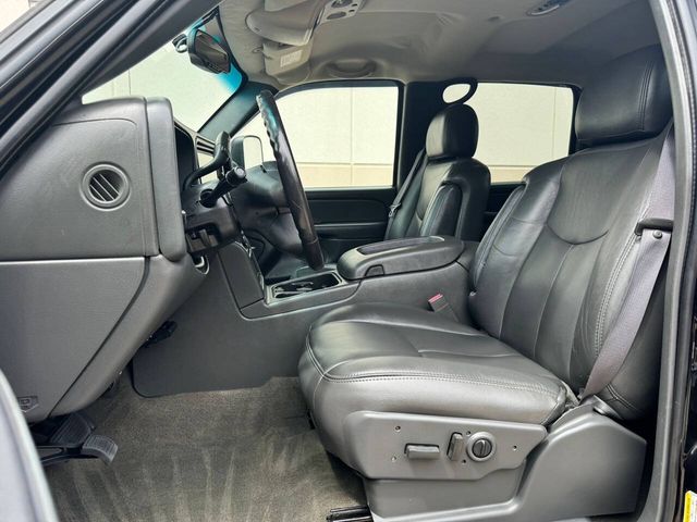 2006 Chevrolet Silverado 3500 LT3 4dr Crew Cab 4WD LB DRW | Houston, TX | Houston Auto Credit 2006 Chevrolet Silverado 3500 LT3 4dr Crew Cab 4WD LB DRW | Houston, TX | Houston Auto Credit