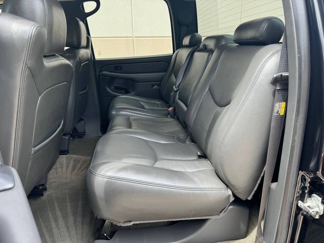 2006 Chevrolet Silverado 3500 LT3 4dr Crew Cab 4WD LB DRW | Houston, TX | Houston Auto Credit 2006 Chevrolet Silverado 3500 LT3 4dr Crew Cab 4WD LB DRW | Houston, TX | Houston Auto Credit