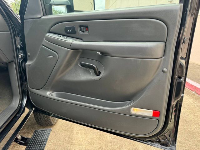 2006 Chevrolet Silverado 3500 LT3 4dr Crew Cab 4WD LB DRW | Houston, TX | Houston Auto Credit 2006 Chevrolet Silverado 3500 LT3 4dr Crew Cab 4WD LB DRW | Houston, TX | Houston Auto Credit
