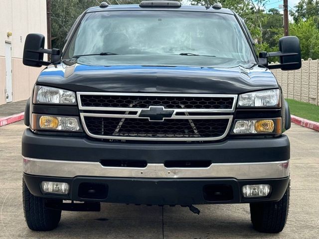 2006 Chevrolet Silverado 3500 LT3 4dr Crew Cab 4WD LB DRW | Houston, TX | Houston Auto Credit 2006 Chevrolet Silverado 3500 LT3 4dr Crew Cab 4WD LB DRW | Houston, TX | Houston Auto Credit