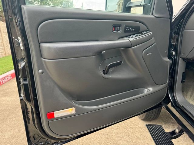 2006 Chevrolet Silverado 3500 LT3 4dr Crew Cab 4WD LB DRW | Houston, TX | Houston Auto Credit 2006 Chevrolet Silverado 3500 LT3 4dr Crew Cab 4WD LB DRW | Houston, TX | Houston Auto Credit
